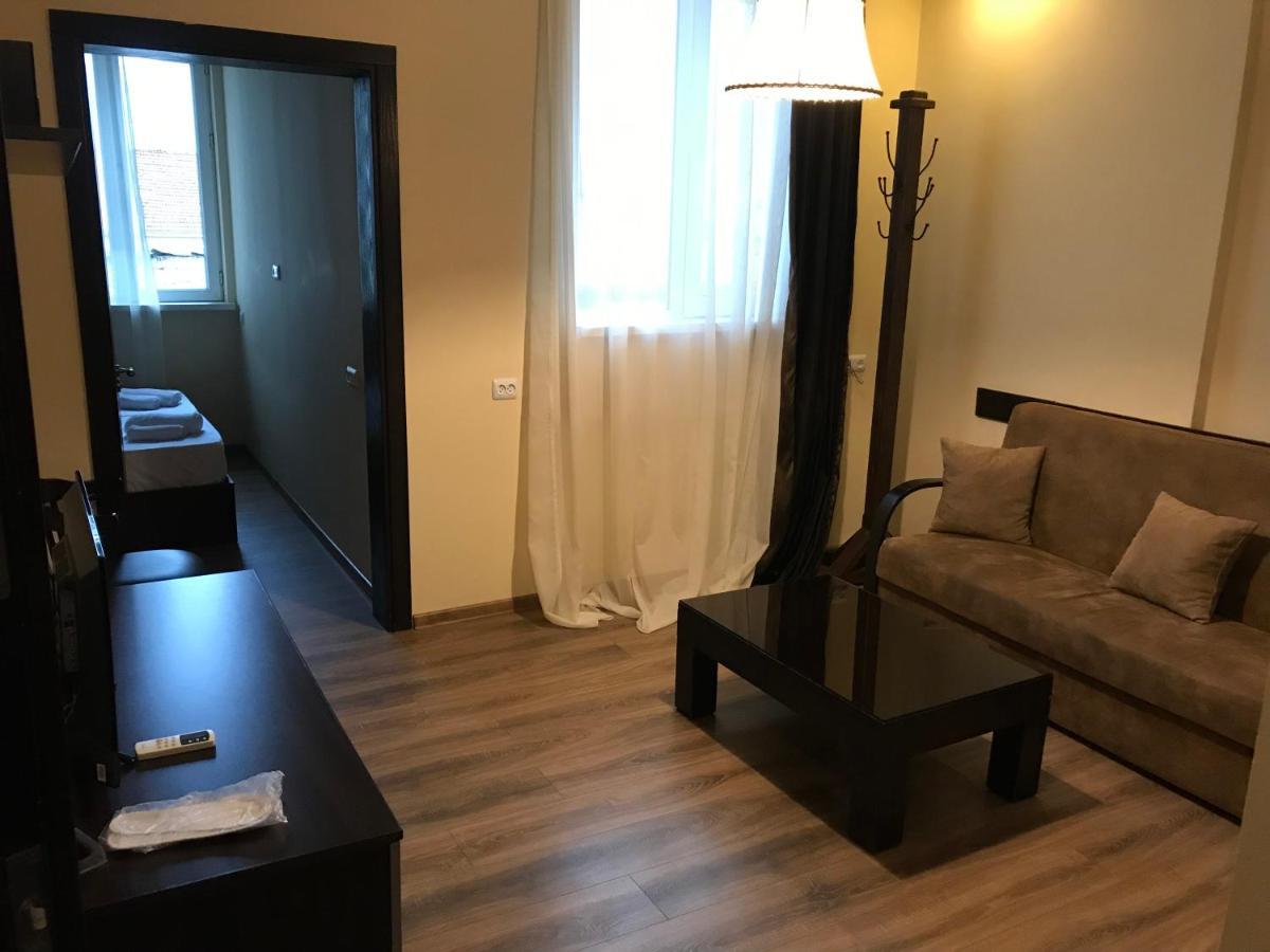 Apartment In Batumi Mgzavrebi Exterior photo