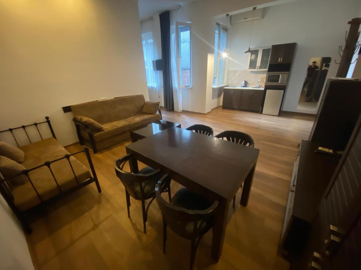 Apartment In Batumi Mgzavrebi Exterior photo